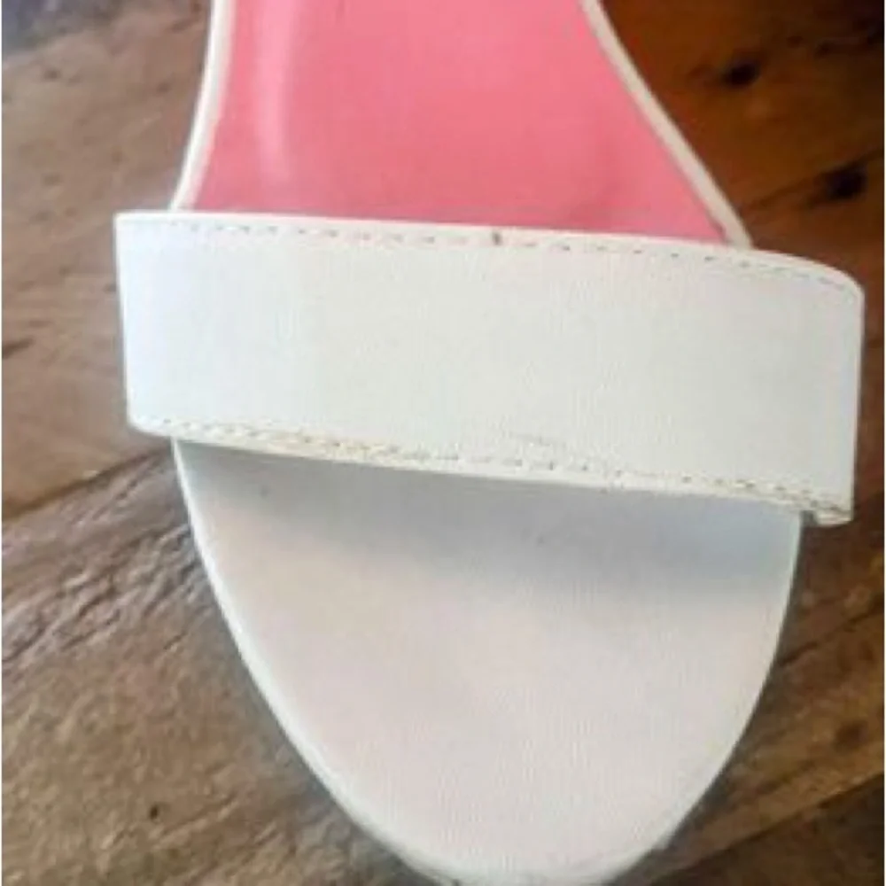 Diva bottoms shoes